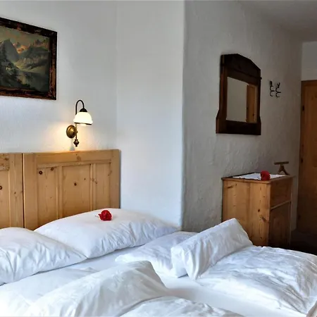 Vier Jahreszeiten * Ladis