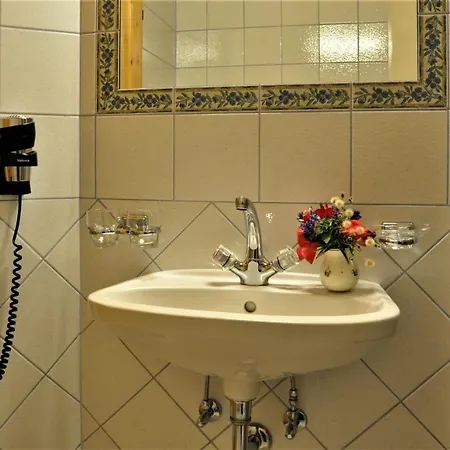 Vier Jahreszeiten * Ladis